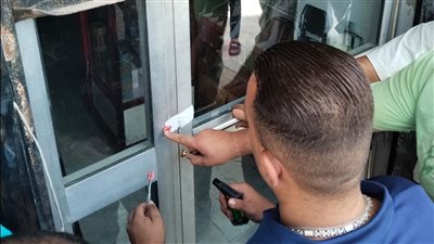 غلق 15 محلا تجاريا مخالفا ضمن مبادرة شارع منظم بالإسماعيلية 