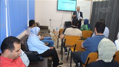  صحة بني سويف تبحث دعم الولادة الطبيعية وتنظيم الأسرة بالمستشفى الجامعي