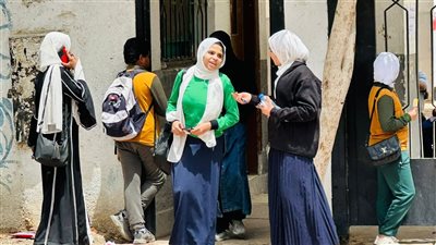 طلاب إعدادية الأزهر بعد أول أيام الامتحانات: الفقه والنحو في مستوى الطالب المتوسط (فيديو وصور)