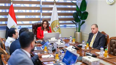 وزيرة التنمية المحلية تتابع جهود تيسير وتبسيط منظومة تراخيص المحال العامة بالمحافظات