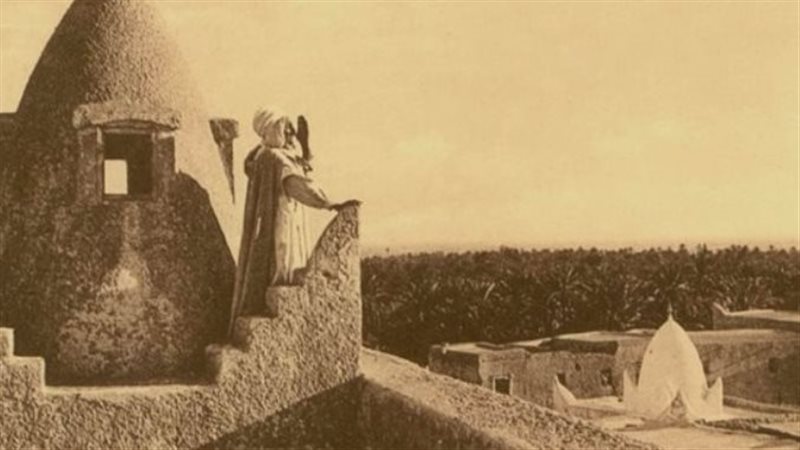 وقف الأمير مصطفى