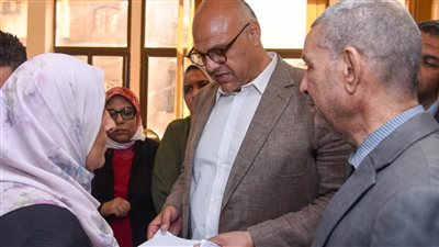 محافظ الإسكندرية يعقد لقاء جماهيريا لبحث شكاوى ومطالب المواطنين بحي شرق