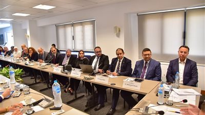 هيئة الدواء تبحث مع الغرفة الأمريكية تعزيز التنافسية والتوسع خارجيا
