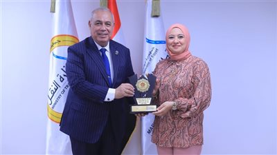 نائب محافظ الإسكندرية تشارك في احتفالية اليوم العالمي للمرأة بالقطاع البحري
