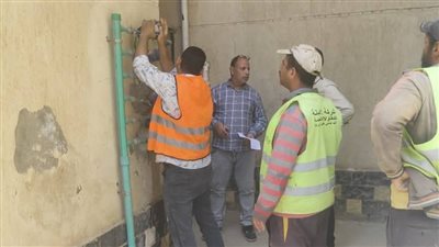 حملة لإزالة وصلات المياه غير القانونية بحدائق أكتوبر