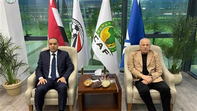 أبو ريدة يستقبل وزير الشباب والرياضة الجزائري باتحاد الكرة