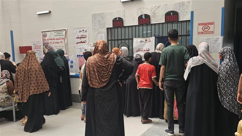 قافلة طبية تقدم الخدمة