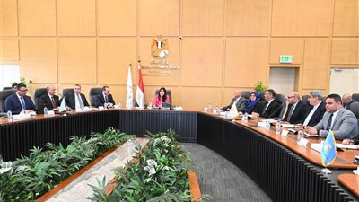 وزيرة الإسكان تكلف بإنهاء المرافق المتأخرة بمشروع “بيت الوطن”