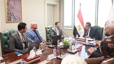 وزير الصحة يبحث مع مستثمر أمريكي فرص الاستثمار الدوائي والرعاية الصحية بمصر