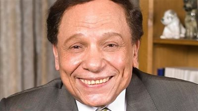 زعيم الفن.. أرقام في مسيرة عادل إمام (إنفوجراف)