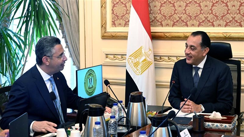رئيس الوزراء ووزير