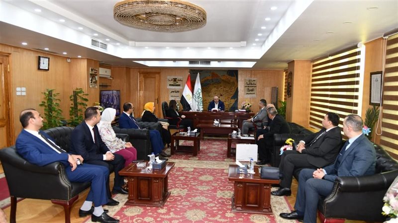 اجتماع محافظ الفيوم