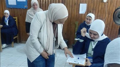 وكيل وزارة الصحة بالإسماعيلية تتفقد الامتحانات بمدرسة التمريض