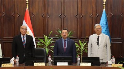 مجلس شئون التعليم والطلاب بجامعة الإسكندرية يناقش انتظام أعمال امتحانات الفصل الدراسي الثاني