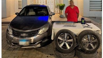 سقوط لص إطارات السيارات في مدينة نصر 
