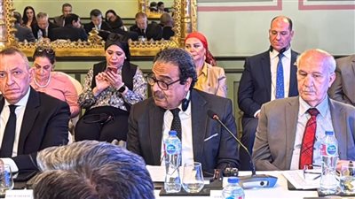 تفاصيل مشاركة رئيس المصري الديمقراطي ونائبه في مائدة مستديرة مع وفد الحزب الشيوعي الصيني