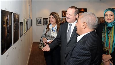 افتتاح معرض 