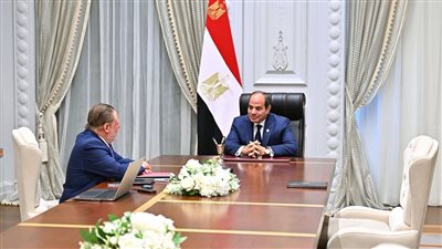 توجيهات السيسي لمحافظ البنك المركزي: تسريع الاستدامة المالية وتعزيز الانضباط المالي وتحسين هيكل المديونية.. استمرار نمو الاحتياطيات الدولية وتراجع التضخم.. مرونة سعر الصرف وزيادة التدفقات الدولارية