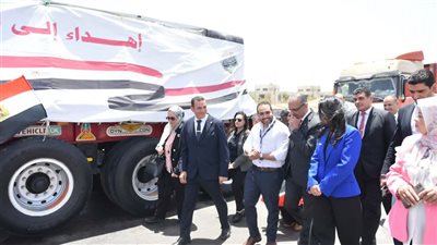 التموين ترسل 65 طنًا من المساعدات الإنسانية إلى أهالي غزة 