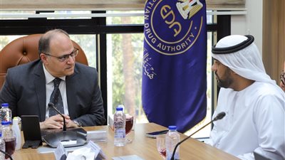 هيئة الدواء المصرية تبحث آليات تطوير التكنولوجيا الحيوية والرقابة الدوائية