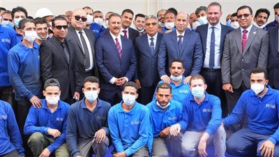 جولة ميدانية لوزير العمل ومحافظ الدقهلية داخل مصانع جمصة