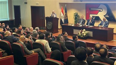 رئيس الهيئة العامة للرقابة المالية يبحث معايير تنظيم إعادة التأمين مع ممثلي الشركات