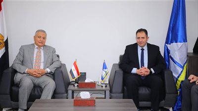 محافظ دمياط يبحث تعزيز الأنشطة الثقافية مع وفد صندوق مكتبات مصر العامة