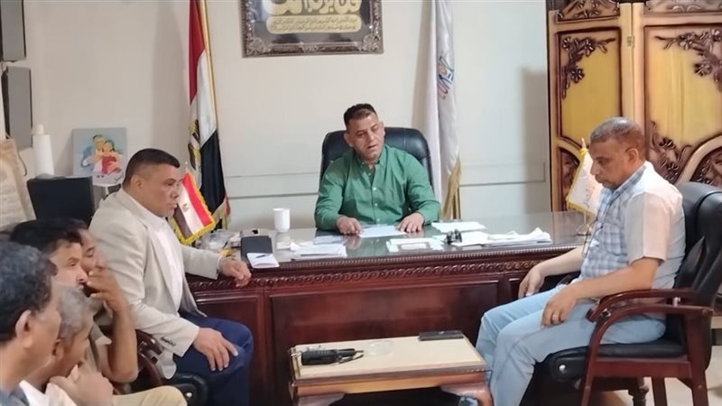 أثناء الاجتماع 