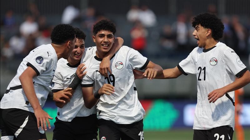نصف نهائي أمم أفريقيا، منتخب الناشئين يرتدي الزي الأبيض أمام تنزانيا