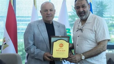 هاني أبو ريدة يستقبل مجدي عبد الغني في اتحاد الكرة