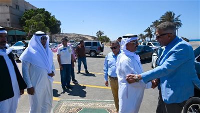محافظ جنوب سيناء يتفقد أعمال تطوير الطرق والكورنيش بأبو زنيمة 