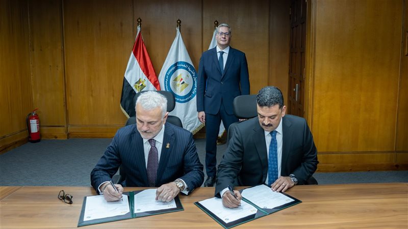 وزير البترول أثناء