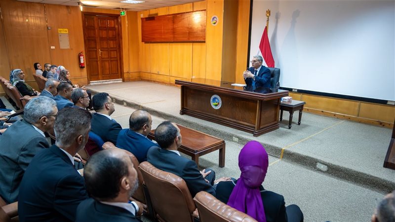بدوي أثناء اللقاء،
