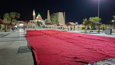 استعدادات بساحة أبو الحجاح بالأقصر لاستقبال المواطنين لتأدية صلاة عيد الأضحى (فيديو)