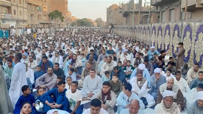 الآلاف يؤدون صلاة عيد الأضحى بساحات ومساجد سوهاج (صور)