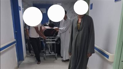 إصابة 3 أشخاص فى تصادم موتوسيكل بسيارة فى سوهاج