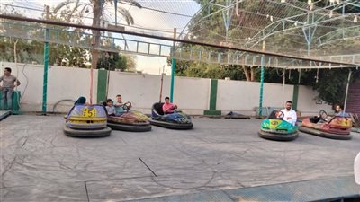 إقبال الأطفال والشباب على الملاهي والمتنزهات في الوادي الجديد احتفالا بالعيد