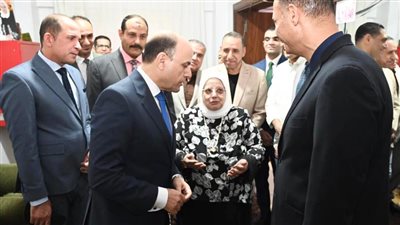 محافظ الغربية يشارك الأيتام وكبار السن فرحة عيد الأضحى ويوزع هدايا الرئيس
