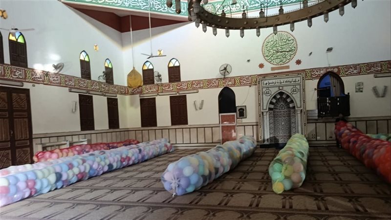 من داخل مسجد الأربعين