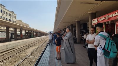 أول أيام العيد، وزير النقل يتابع حركة المواصلات ويوجه برفع درجة الاستعداد القصوى