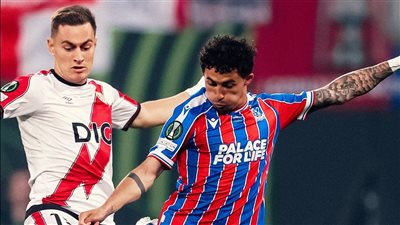 كريستال بالاس يهزم رايو فاليكانو ويتوج بطلا لدوري المؤتمر الأوروبي