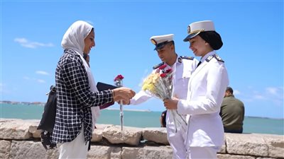 بالورود، الداخلية تشارك المواطنين فرحة عيد الأضحى بالمحافظات (فيديو)
