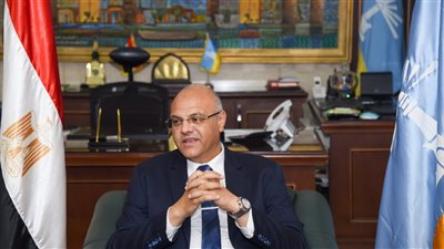 محافظ الإسكندرية يستقبل عددا من القيادات التنفيذية والأمنية لتبادل التهاني بعيد الأضحى