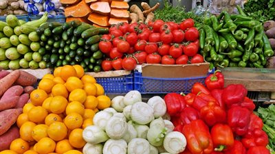  سعر الخضار اليوم، الطماطم تبدأ من 10 جنيهات والليمون بـ 35 والباذنجان يتهاوى