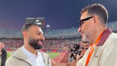  محمد صلاح يستقبل ماجد المصري خلال مباراة مصر وروسيا (فيديو وصور)