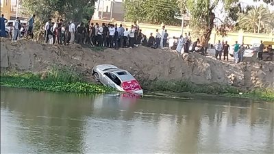 إصابة شخص في حادث انقلاب سيارة بترعة الإسماعيلية 