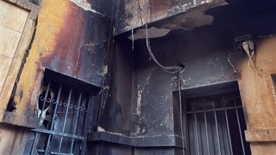  اندلاع حريق في عقار سكني بالدرب الأحمر، والحماية المدنية تتدخل (صور)