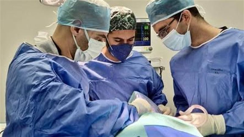 550 جراحة دقيقة و10
