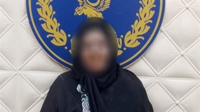 ضبط منادية سيارات زورت أوراقًا رسمية لابتزاز أصحاب المركبات بالسيدة زينب