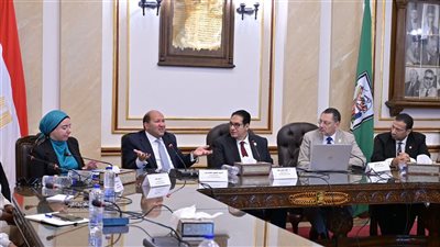 جامعة القاهرة تطلق مسابقة المشروعات الخضراء الذكية (انفوجراف)